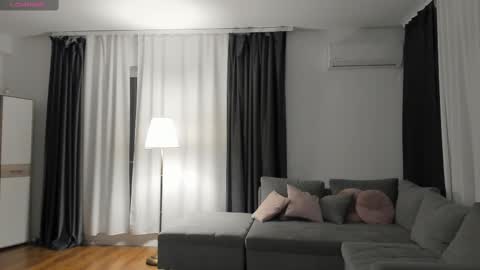 MedussaEyes online show from February 13, 2025, 8:45 pm