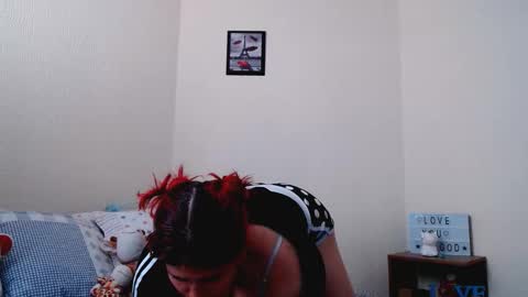 anna online show from November 11, 2025, 3:01 pm