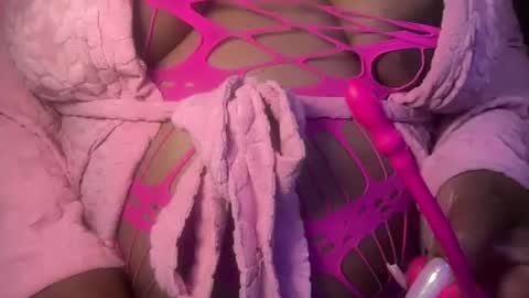 Southern Peach online show from July 12, 2026, 2:02 am