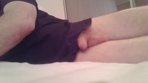 meforu21 online show from April 3, 2026, 6:50 pm