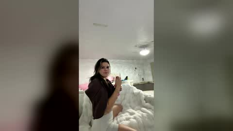 Snapshot of megaharmony chatting on December 21, 2025, 4:30 am megaharmony online show from December 21, 2025, 4:30 am