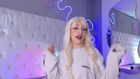 Snapshot of megan__cole1 chatting on September 22, 2025, 4:14 am Megan online show from September 22, 2025, 4:14 am