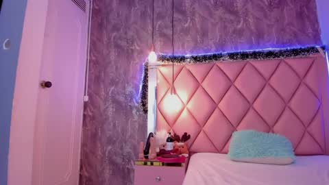 M E G A N online show from December 22, 2024, 9:53 pm