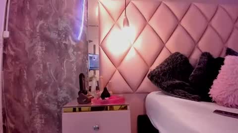 M E G A N online show from January 30, 2025, 7:15 pm