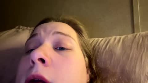 Snapshot of megan_blondiee chatting on January 5, 2025, 6:46 am Blondie online show from January 5, 2025, 6:46 am