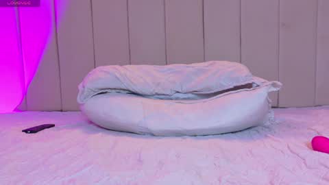 Megan  online show from April 11, 2026, 3:27 pm