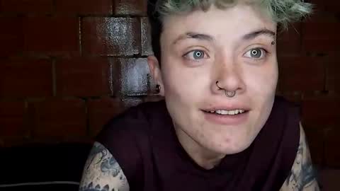 Megan and sophi online show from April 5, 2026, 6:43 am