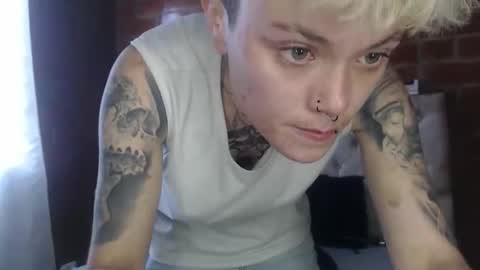 Snapshot of megan_coop3r_ chatting on May 19, 2026, 2:01 pm Megan and sophi online show from May 19, 2026, 2:01 pm