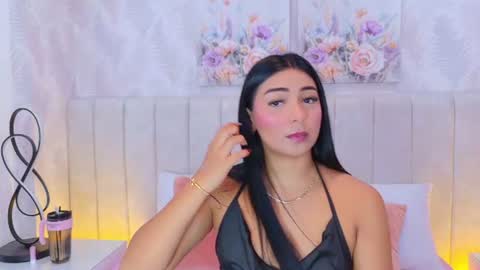 Carolina Paez online show from July 10, 2026, 12:19 pm
