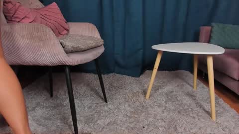 Megan online show from December 12, 2024, 6:14 am