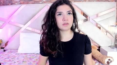     online show from November 24, 2025, 12:49 pm