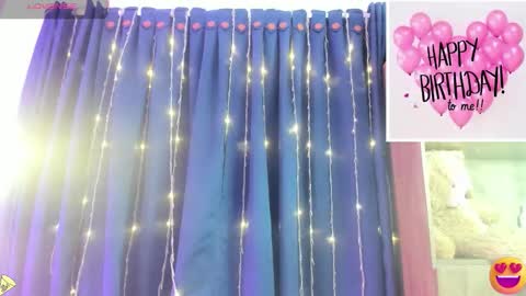 Snapshot of megan_devon chatting on February 18, 2026, 11:28 am online show from February 18, 2026, 11:28 am