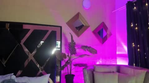 Snapshot of megan_devon chatting on March 5, 2026, 11:28 am online show from March 5, 2026, 11:28 am