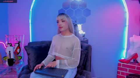 megan do santos online show from January 6, 2025, 7:56 pm