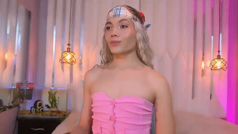 megan do santos online show from June 4, 2026, 7:53 pm