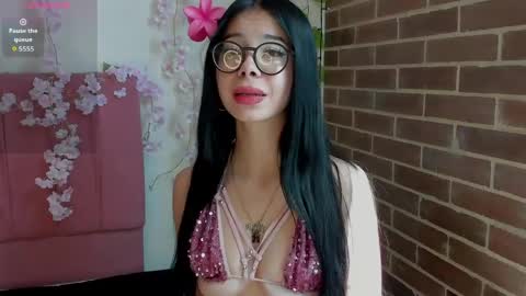 Snapshot of megan_gg chatting on April 25, 2026, 6:49 pm megan_gg online show from April 25, 2026, 6:49 pm