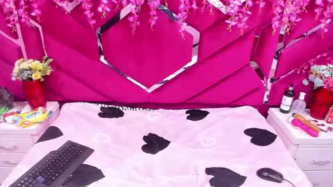 megan_latinn online show from January 10, 2025, 6:09 am