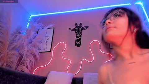 Snapshot of megan_moore__ chatting on December 26, 2024, 12:49 pm online show from December 26, 2024, 12:49 pm