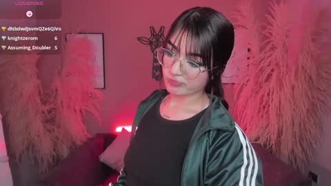 Snapshot of megan_moore__ chatting on January 15, 2025, 7:01 pm online show from January 15, 2025, 7:01 pm