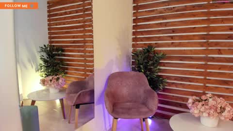 megan_raiin online show from March 5, 2025, 7:49 am