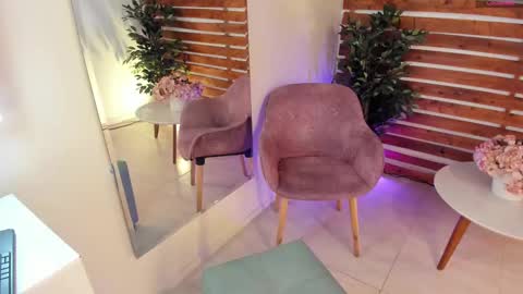 megan_raiin online show from March 12, 2025, 9:23 am