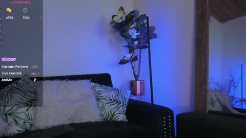 megan_shyne online show from April 17, 2026, 6:16 am