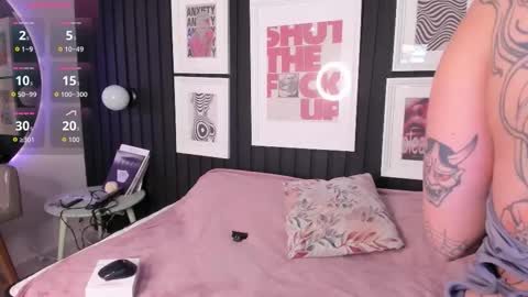 Snapshot of megan_tattoo chatting on November 9, 2025, 11:08 am Megan online show from November 9, 2025, 11:08 am