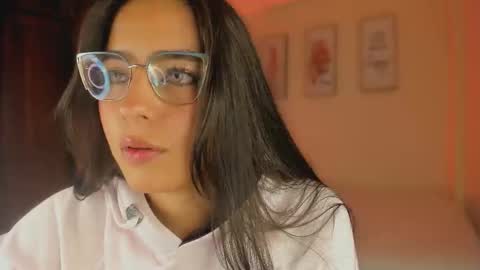 Snapshot of megan_vwv chatting on December 2, 2025, 2:28 am megan online show from December 2, 2025, 2:28 am