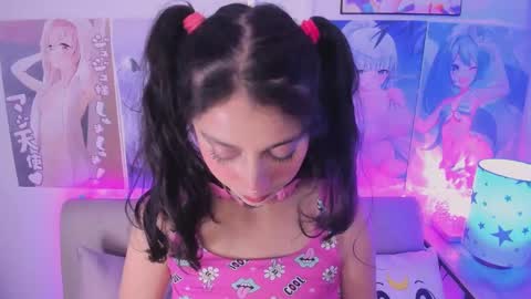 Snapshot of megan_yagami chatting on December 17, 2024, 8:01 am Megan online show from December 17, 2024, 8:01 am