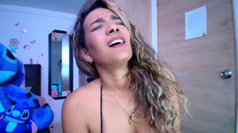 Snapshot of meganadriels96 chatting on April 21, 2026, 1:42 am M E G A N online show from April 21, 2026, 1:42 am