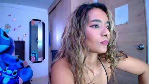 Snapshot of meganadriels96 chatting on April 21, 2026, 2:51 am M E G A N online show from April 21, 2026, 2:51 am