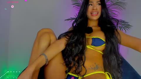 Snapshot of megancarlott_ chatting on May 11, 2026, 11:49 am megancarlott_ online show from May 11, 2026, 11:49 am