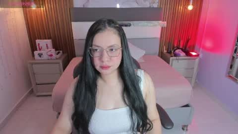 Snapshot of megancero chatting on April 20, 2026, 12:30 pm Megan online show from April 20, 2026, 12:30 pm