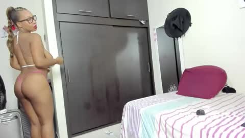 megan        online show from October 22, 2025, 4:13 am