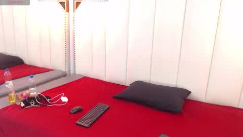 meganlarsson online show from October 6, 2025, 11:51 am