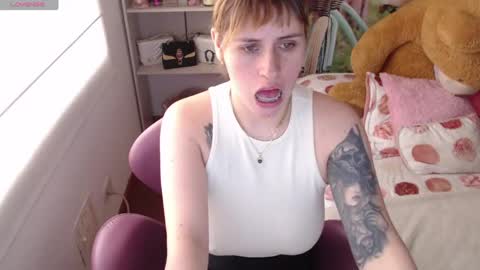 MEGAN online show from April 16, 2026, 9:39 pm