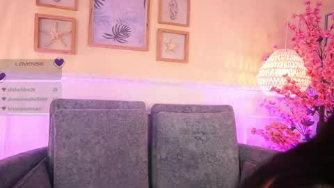 Megan Lowell online show from May 8, 2026, 7:08 pm