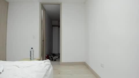 meganmir1 online show from June 18, 2026, 12:55 am