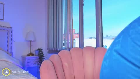 Snapshot of megann__sweet chatting on April 27, 2026, 11:41 am Mara online show from April 27, 2026, 11:41 am