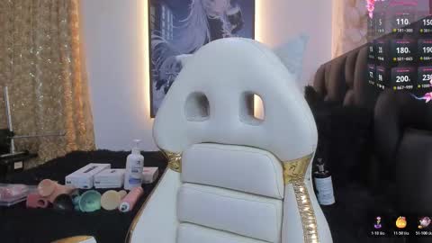 Snapshot of megann__up chatting on November 10, 2025, 8:13 am Megan online show from November 10, 2025, 8:13 am