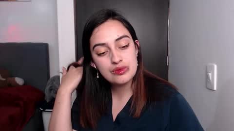 Snapshot of megansnow_ chatting on October 29, 2025, 2:58 am MEGAN online show from October 29, 2025, 2:58 am