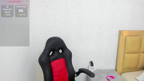 M E G A N  online show from September 19, 2025, 12:39 pm