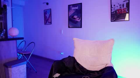 megga_bluee online show from November 9, 2025, 11:36 pm