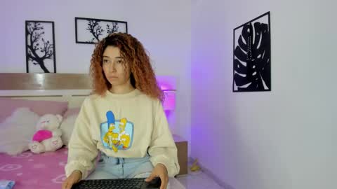 Snapshot of meggan_jade chatting on September 24, 2025, 11:41 pm Meggan online show from September 24, 2025, 11:41 pm