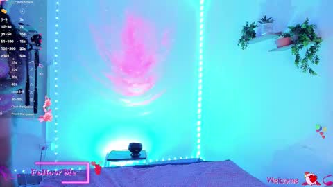 Snapshot of meggan_millerr chatting on November 21, 2025, 9:13 pm online show from November 21, 2025, 9:13 pm