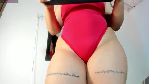 Snapshot of megganevans chatting on October 23, 2025, 9:13 pm online show from October 23, 2025, 9:13 pm