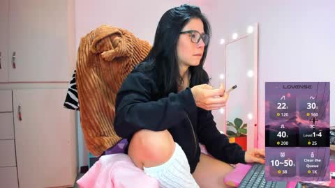 Snapshot of megganjobs chatting on May 27, 2026, 2:30 am Juli online show from May 27, 2026, 2:30 am