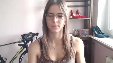 Snapshot of megi_erotic chatting on June 13, 2026, 6:44 am Megi online show from June 13, 2026, 6:44 am