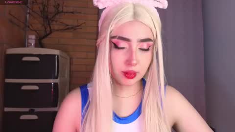 Snapshot of megumi_yang chatting on January 5, 2025, 5:41 am Megumi online show from January 5, 2025, 5:41 am