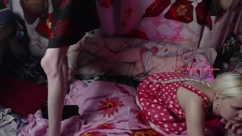 Snapshot of meidiandyuta chatting on December 3, 2024, 12:24 am Yuta and Meidi online show from December 3, 2024, 12:24 am